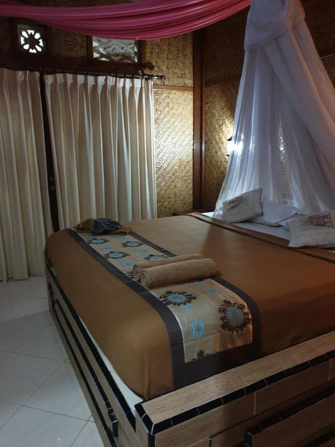 Meno Turtle Bungalows Gili Meno Bagian luar foto